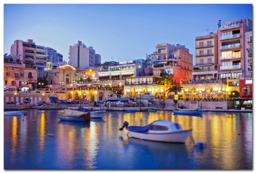 Unbeatable Location Valletta And Harbour Views Appartement Sliema Buitenkant foto